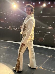 Hugo Colin on stage as Elvis